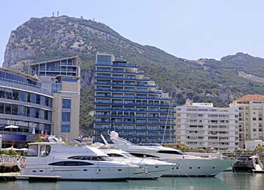Tour Gibraltar. Ocean Village, Marina Bay